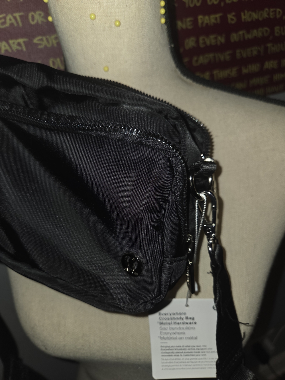 Lululemon Everywhere Crossbody Bag Silver Metal Hardware 2l New With Tags - Picture 4 of 6